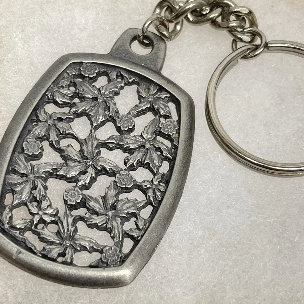 Vintage 1991 Kakapo Pewter Key Chain Fob Ring Floral Filigree